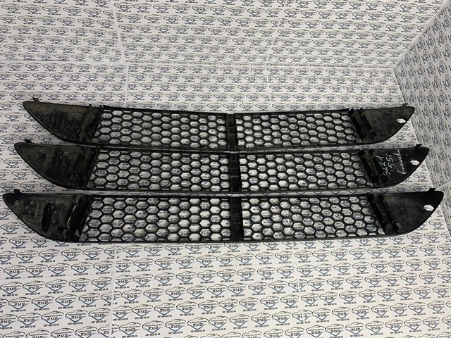 Rejilla del parachoques delantero A2218850053 Mercedes