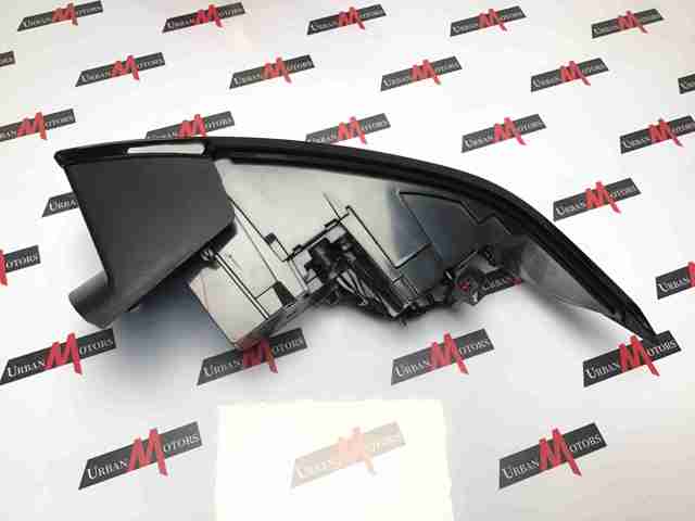Piloto trasero izquierdo Land Rover LR072649