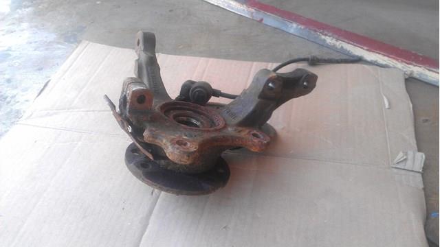 Muñón del eje, soporte de rueda, delantero derecho General Motors 13154318