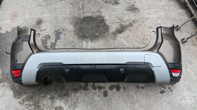 850222027R Renault (RVI) Defensa trasero