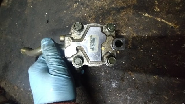 Comprar YL843D639BD Ford Bomba servodireccion