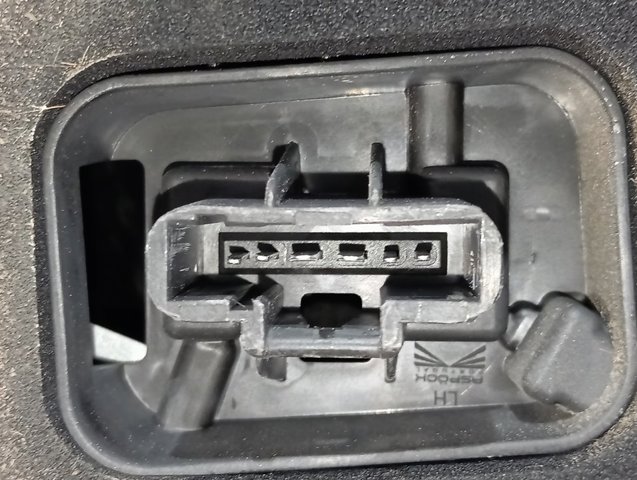 9819235880 Opel Piloto trasero izquierdo