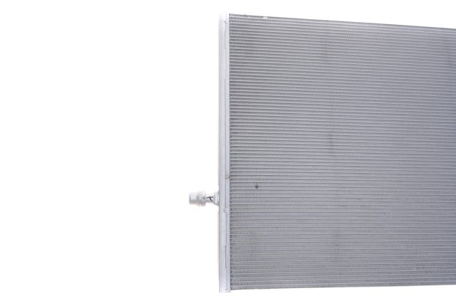 Radiador adicional de refrigeración del motor 9075001300 Mercedes