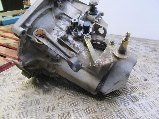 20CN28 Peugeot/Citroen Transimisión manual