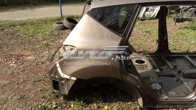 G81001ACMA Nissan guardabarros trasero derecho