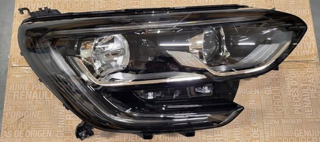 260106878R Renault (RVI) Luz derecha