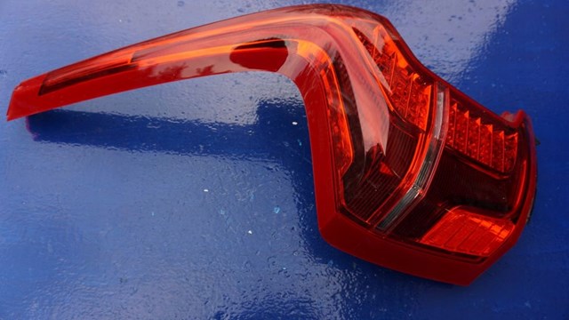 Piloto trasero exterior izquierdo Volvo 32228826 precio, desde 623,28 EUR