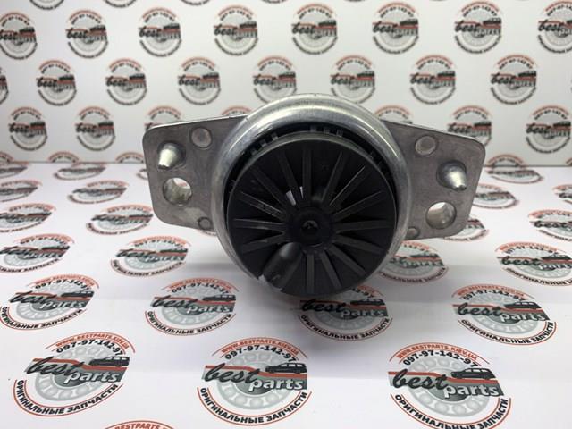 Soporte de motor derecho LR141381 Land Rover