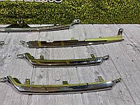 Moldura de rejilla del radiador 960108209R Renault (RVI)