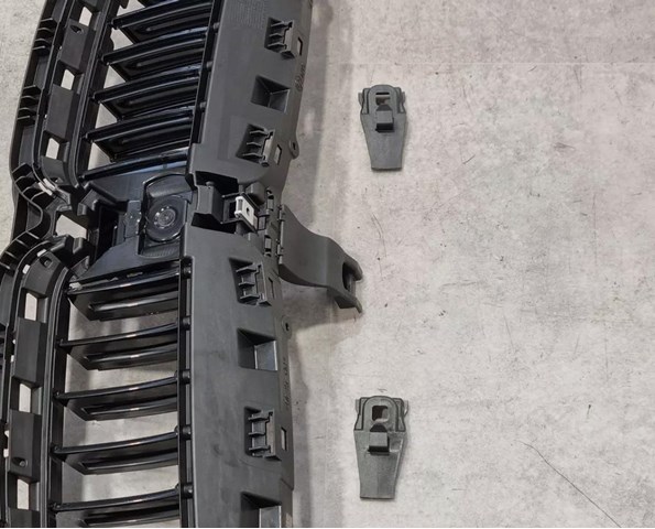 Comprar 51745A22C60 BMW Persiana del radiador