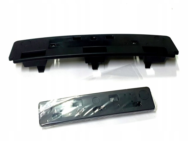 Soporte de placa de matrícula delantera Mazda KB8M50180