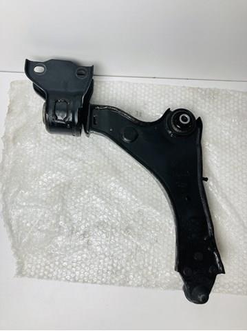 Brazo inferior derecho de la suspensión delantera Land Rover LR086107 precio, desde 153,23 EUR