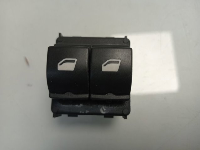 Interruptor motor elevalunas delantero derecho Opel 9816791877