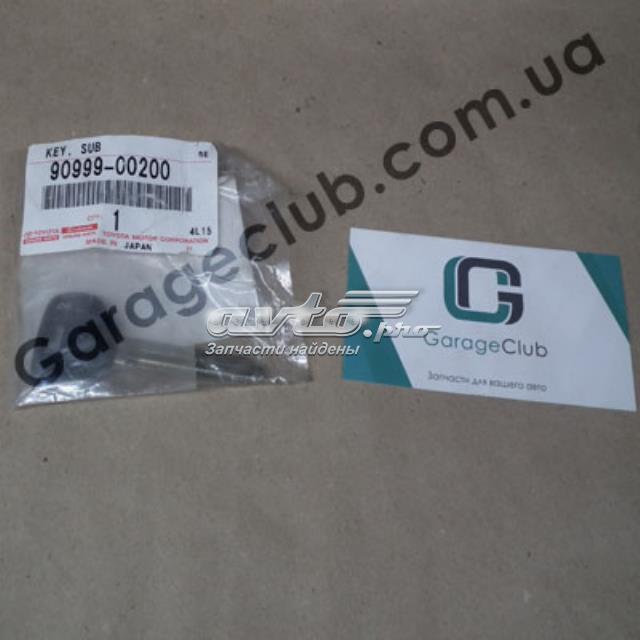 909990020084 Toyota conjunto transmisor control de puertas / clave en blanco