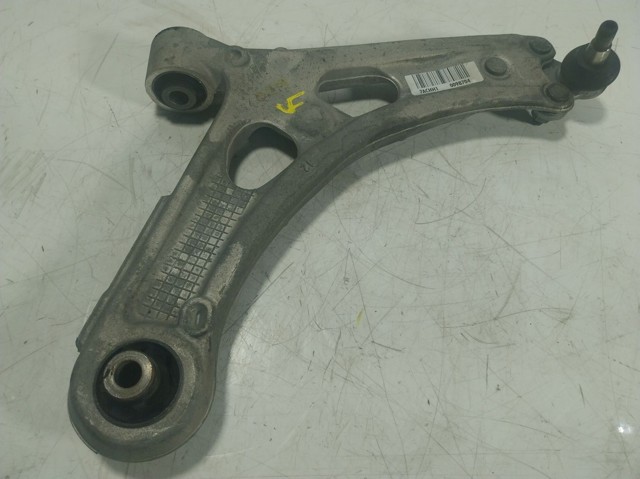Brazo inferior derecho de la suspensión delantera 9815014380 Peugeot/Citroen