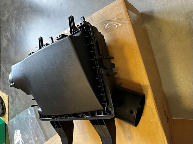 Carcasa del filtro de aire para Mercedes Sprinter III 3,5-t 907, 910