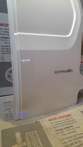 9820436780 Peugeot/Citroen Puerta trasera derecha batiente de furgoneta