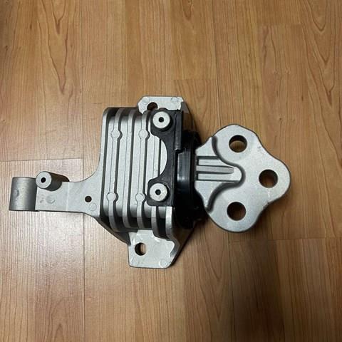 68233389AB Chrysler soporte motor izquierdo