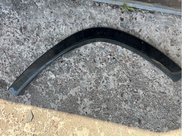 Aletín guardabarros delantero izquierdo Mercedes A16788044059999