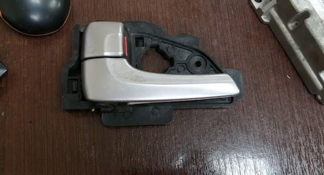 826132S000 Hyundai/Kia Manija interior izquierda delantera/trasera de puerta