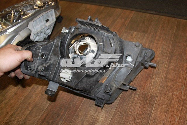 Faro delantero derecho Nissan/Infiniti 260105X10A
