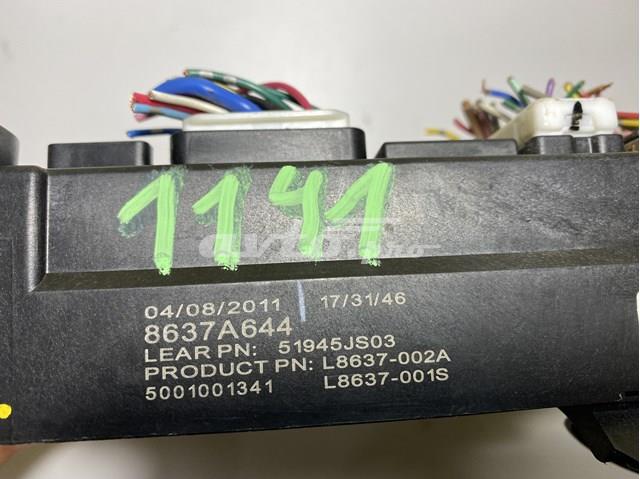 8637A644 Mitsubishi Caja de relés y fusibles