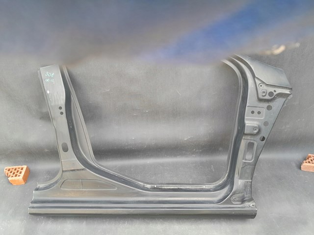 Umbral de puerta, derecha para Peugeot 308 (4A, 4C)