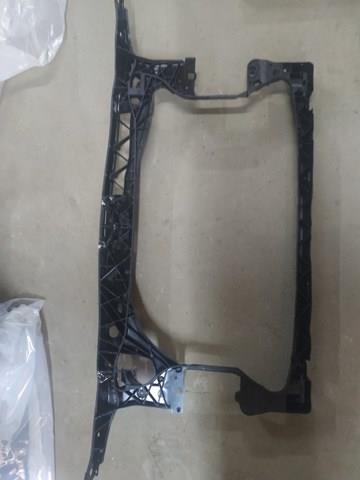 Soporte de radiador 13E1041 Polcar