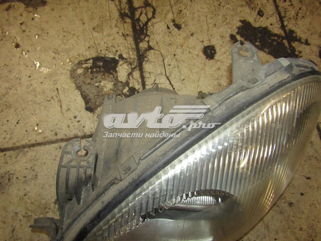 Faro izquierdo 205896A52B TYC