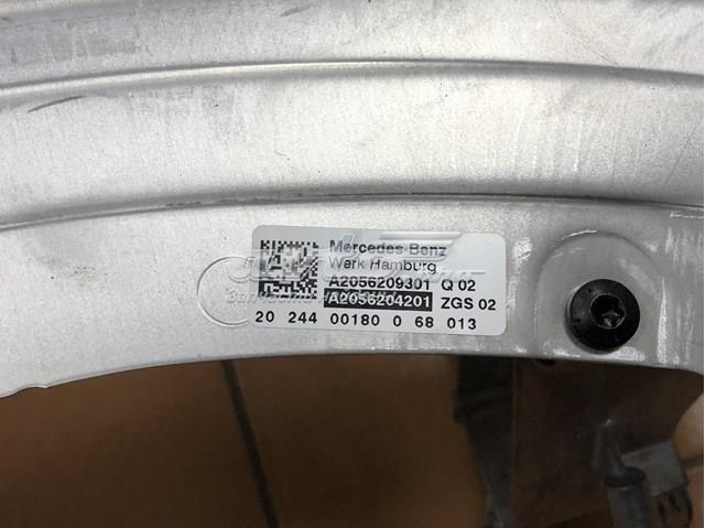 Cubierta superior del panel frontal (soporte del radiador) A2056204201 Mercedes