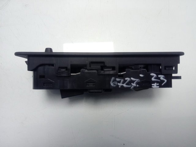 Interruptor de elevalunas delantera izquierda LR109008 Land Rover