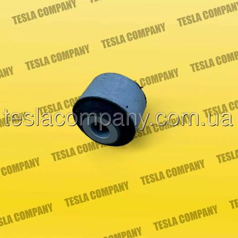 600684000B Tesla barra panhard, eje trasero