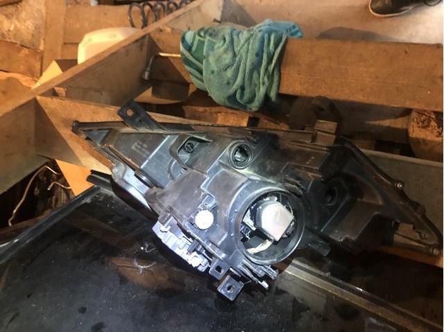 26010CC025 Nissan faro derecho