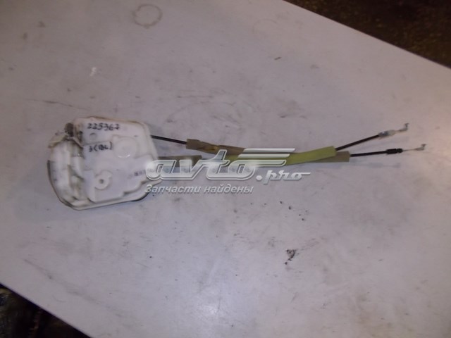 BBM473310 Mazda cerradura de puerta trasera izquierda