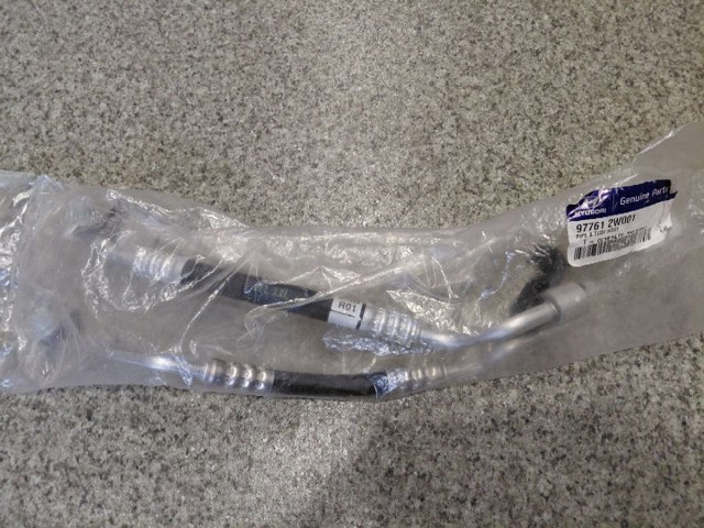 977612W001 Hyundai/Kia Manguera de aire acondicionado, del evaporador trasero al compresor
