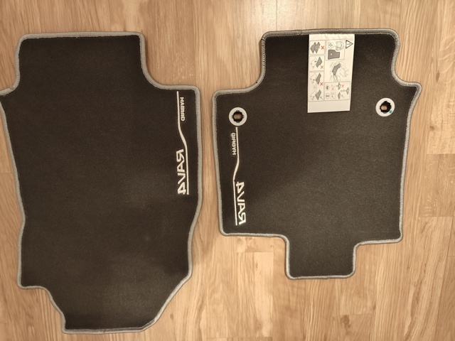  Alfombrillas Toyota RAV4 5