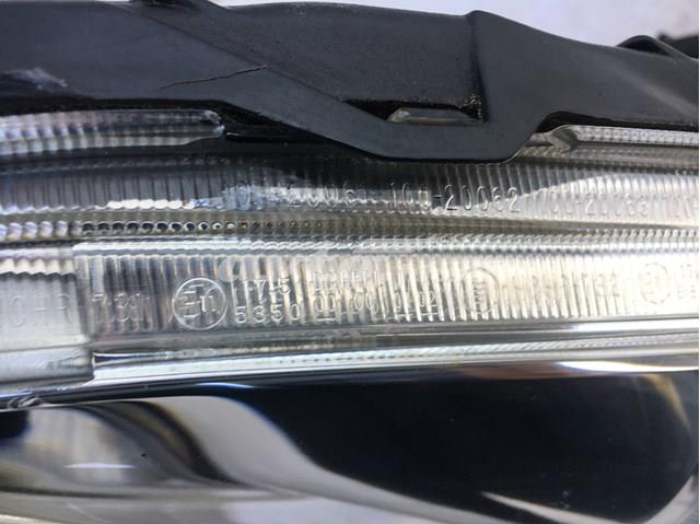 84001AJ100 Subaru Luz derecha