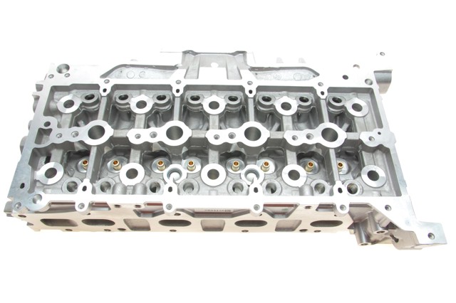 908260 AMC Cabeza del motor