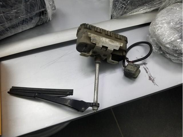 Motor De El Limpia Parabrisas Lateral Izquierdo Mercedes S (W140)