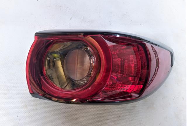Comprar KB8M51150F Mazda Piloto trasero exterior derecho