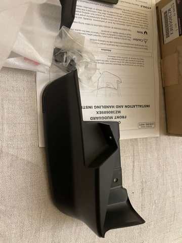 Juego de faldillas delanteras Mitsubishi MZ380689EX precio, desde 50,55 EUR