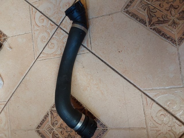 Manguera de radiador arriba Mercedes A2055018201