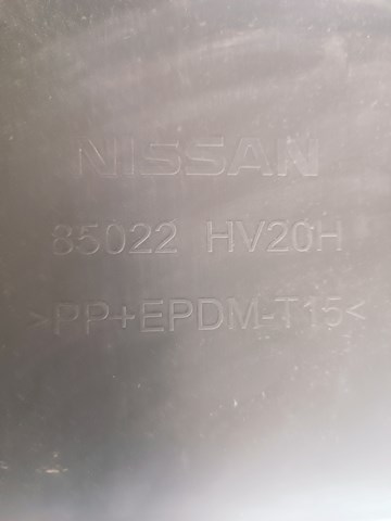 85022HV31H Nissan/Infiniti Defensa trasero