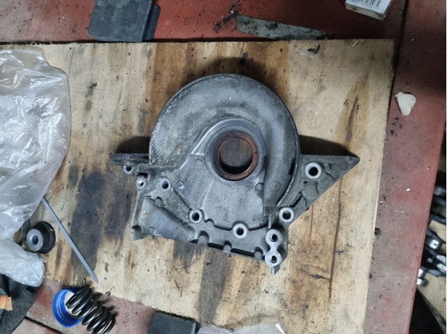 Tapa delantera del motor 8200563690 Renault (RVI)