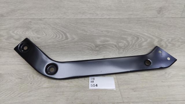 Soporte superior derecho del radiador PVG30039AR Signeda
