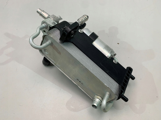 6842989 BMW Radiador de aire acondicionado