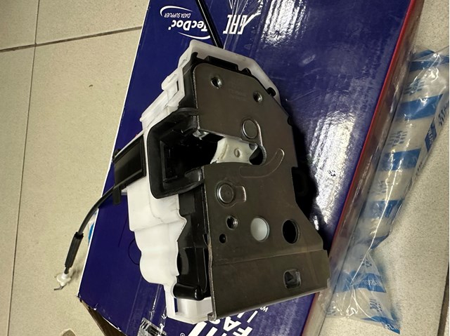 Cerradura delantera derecha Fiat/Alfa/Lancia 51969787