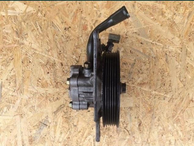 Bomba de dirección asistida  Ford YL843D639BD precio, desde 277,88 EUR