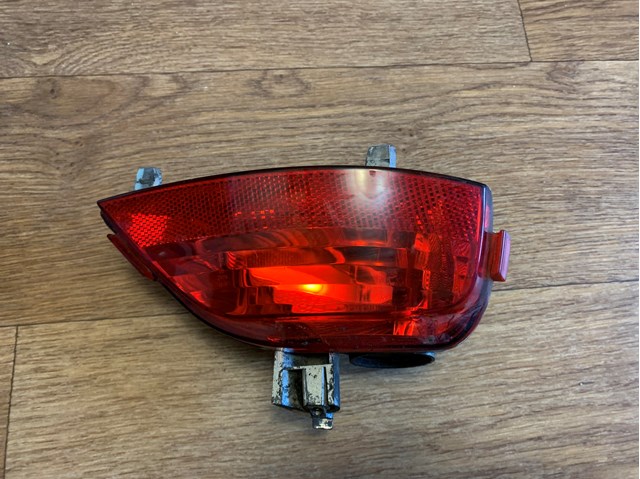 Piloto parachoques trasero derecho 265800001R Renault (RVI)