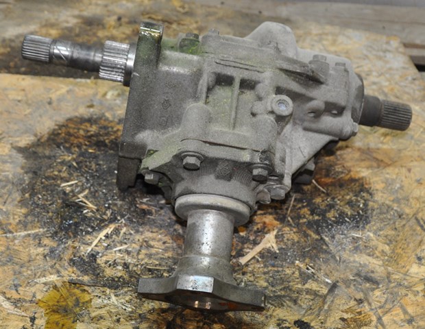 8200988056 Renault (RVI) Caja de transferencia